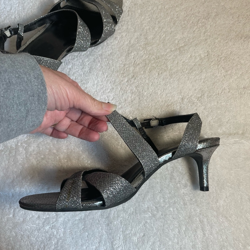 Fioni Elegant Silver Women's Sparkly Strappy Heels, Size 7.5 wide - Picture 3 of 9